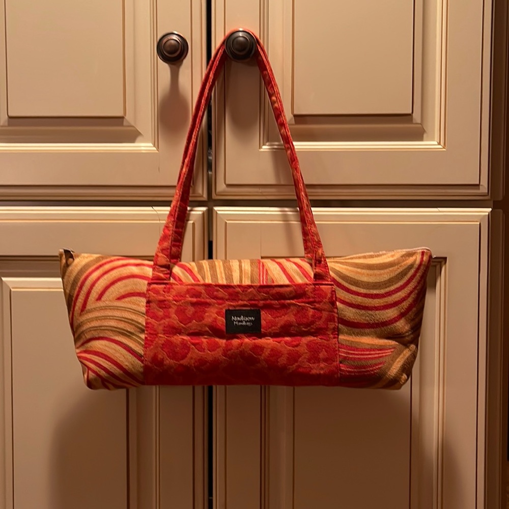Madison Handbags small shoulder bag.